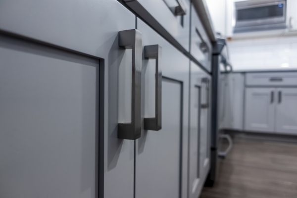 Hardware Mounting in Metairie